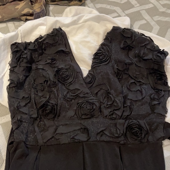 Dress - Picture 5 of 5